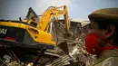 Sebanyak 59 bangunan di Jalan Fatmawati terkena imbas dari proyek MRT, Jakarta, Rabu (3/9/2014) (Liputan6.com/Faizal Fanani)