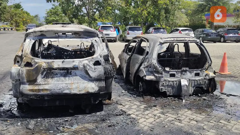 Mobil terbakar di Banjarbaru Kalimantan Selatan Kalsel