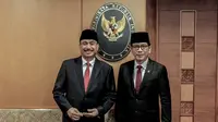 Jabatan senantiasa datang dan pergi, tetapi persahabatan dan persaudaraan tetap abadi. Kata-kata penutup pidato Arief Yahya saat sertijab di Balairung Sapta Pesona, Kemenpar, 23 Oktober 2019.