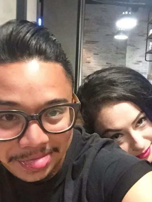 Derby Romero kerap menemani sang kekasih ketika menjalani aktivitas sebagai model. (viainstagram@derbyromero/Bintang.com)