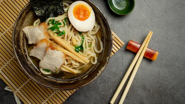 Topping yang Cocok Dipadukan dengan Odeng dan Ramen Instan