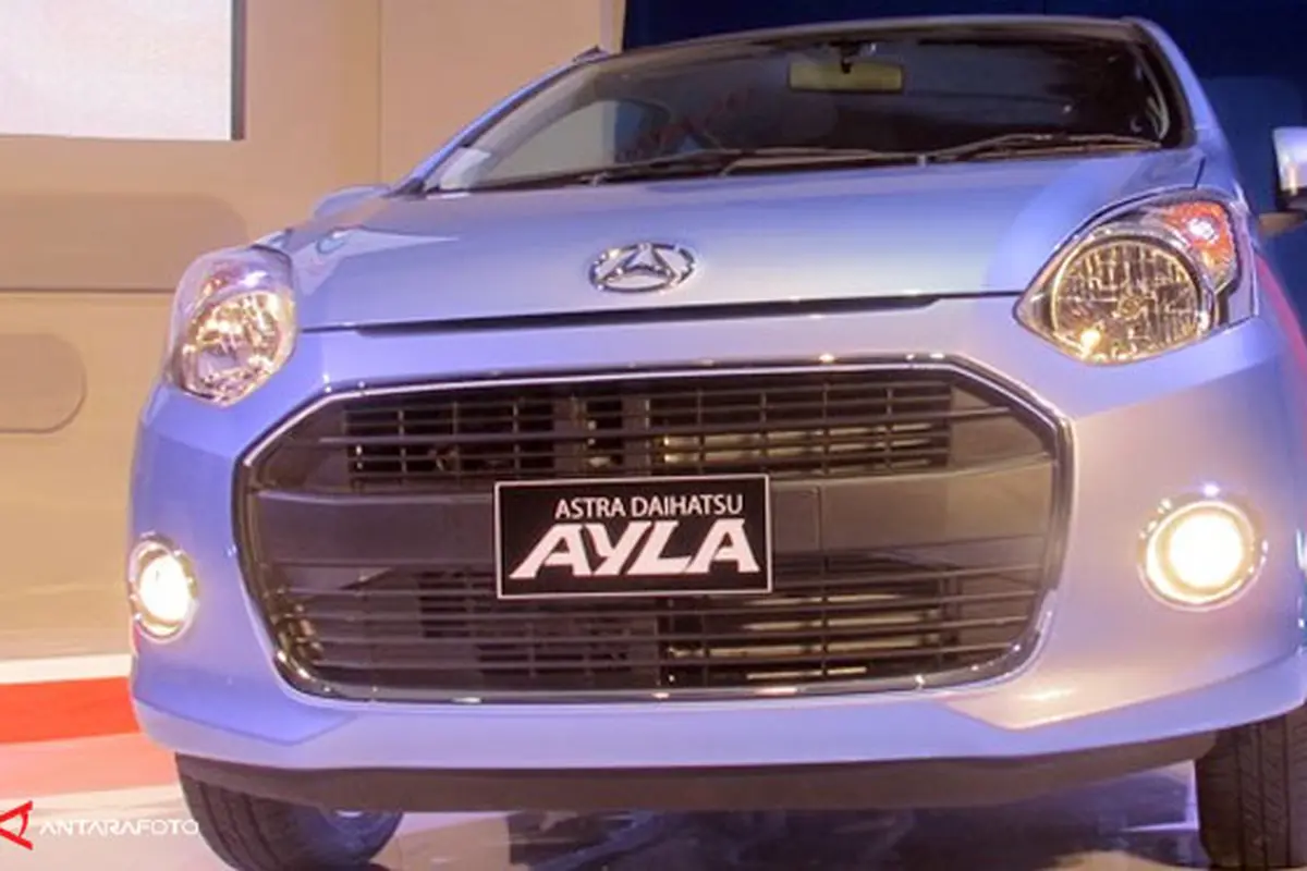 daihatsu-ayla-130909b.jpg