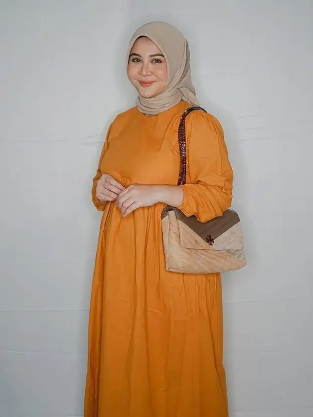Hamil Anak Pertama, Ini 5 Potret Baby Bump Kesha Ratuliu yang Banjir Pujian Netizen