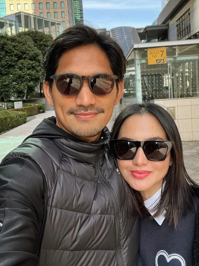 6 Potret Ibnu Jamil dan Ririn Ekawati Liburan di Jepang, Sempat Ikut Tokyo Marathon 2023