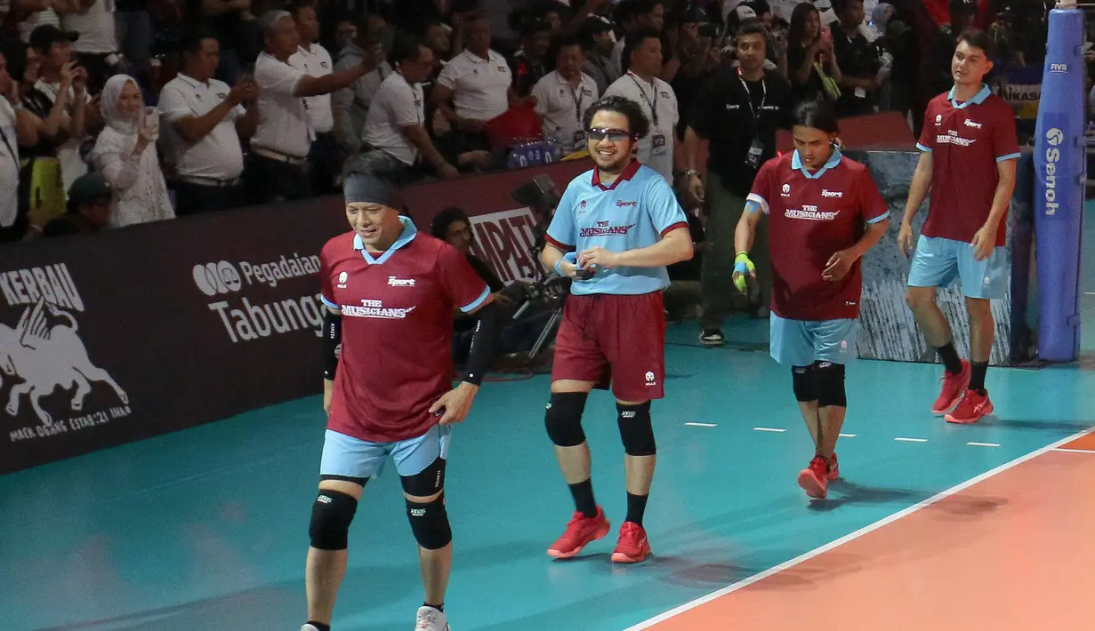 Dengan hasil ini, The Musicians memenangkan Bahkan Voli 2 dengan skor set 3-1. (Liputan6.com/Herman Zakharia)