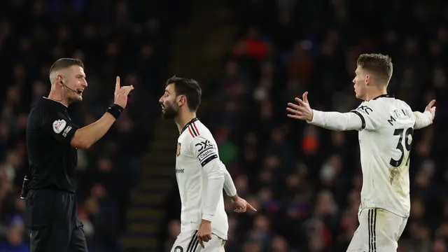 Foto: Nyesek Banget, MU Ditahan Imbang Lewat Gol Injury Time Crystal Palace