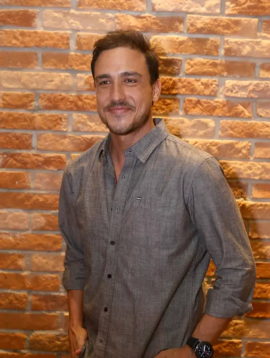 Film Trinity, The Nekad Traveler digarap sutradara Rizal Mantovani. Film yang mengambil keindahan fi tiga negara itu akan tayang serentak 16 Maret 2017 mendatang. (Nurwahyunan/Bintang.com)