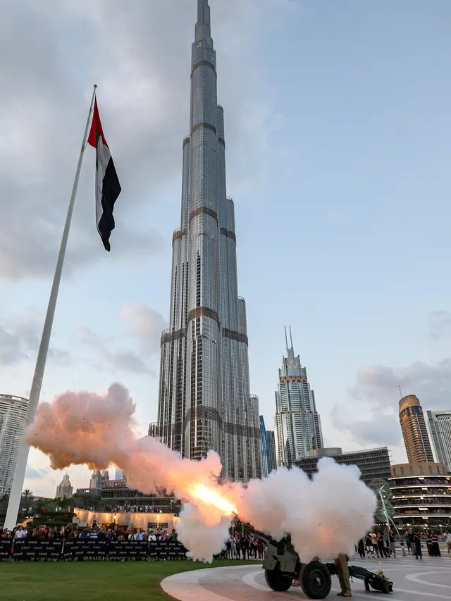 Melihat Tembakan Meriam Tanda Buka Puasa Ramadhan di Dubai