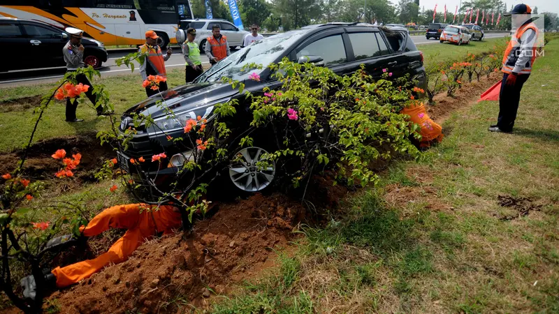 20170621-Kecelakaan di Jalan Tol Palikanci-Gempur