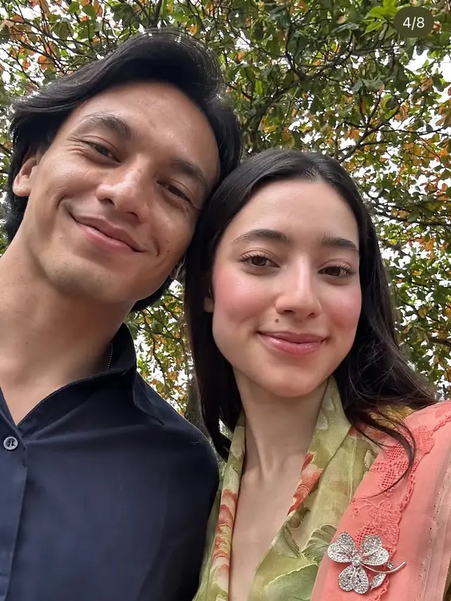 Ameera Khan Model Asal Malaysia Kekasih Jefri Nichol mengenakan kebaya. [@littlemisskhan]