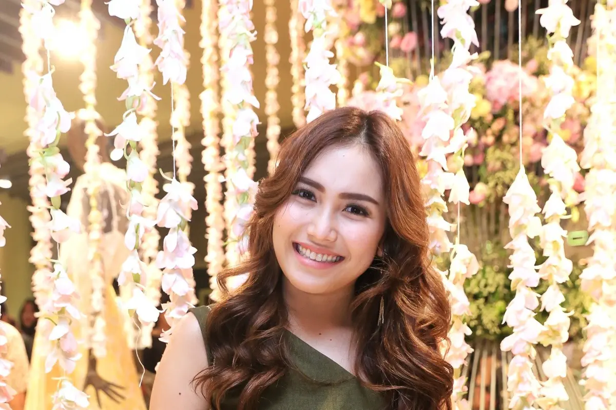 [Bintang] Ayu Ting Ting