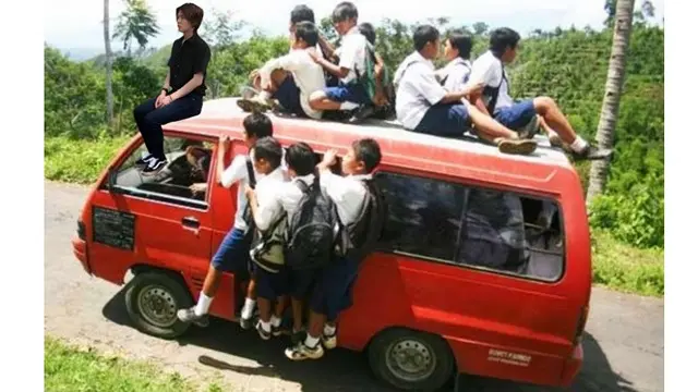 6 Foto Editan Yuta NCT Saat Duduk Ini Kocak Banget, Bikin Senyum Nyengir