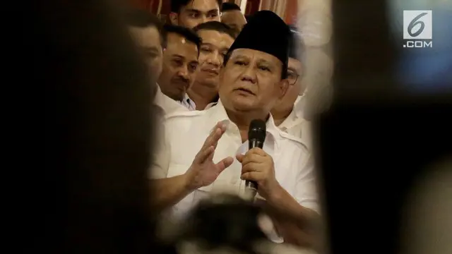 Terkait bentrokan di depan kantor YLBHI, Ketua Umum Partai Gerindra Prabowo Subianto mengatakan seharusnya hal tersebut tidak perlu terjadi.