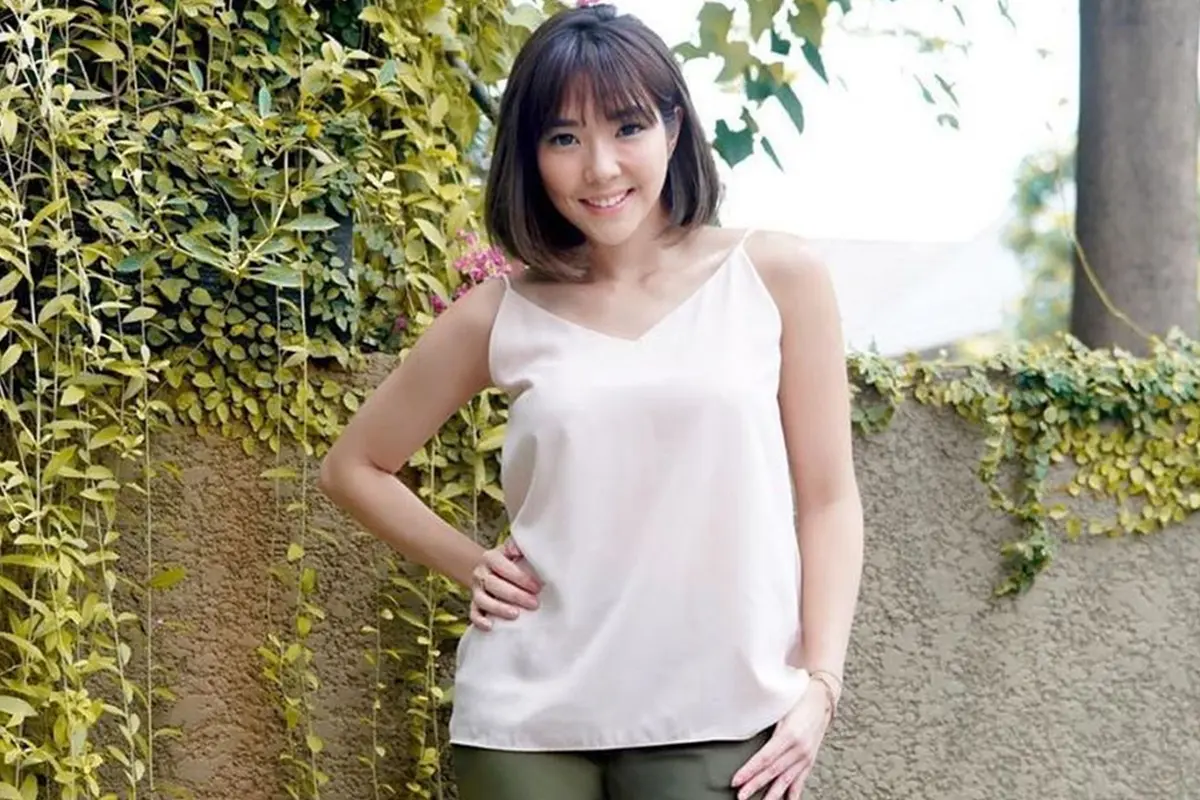 FOTO: Gaya Gisella Anastasia saat Pakai Baju Putih, Menawan