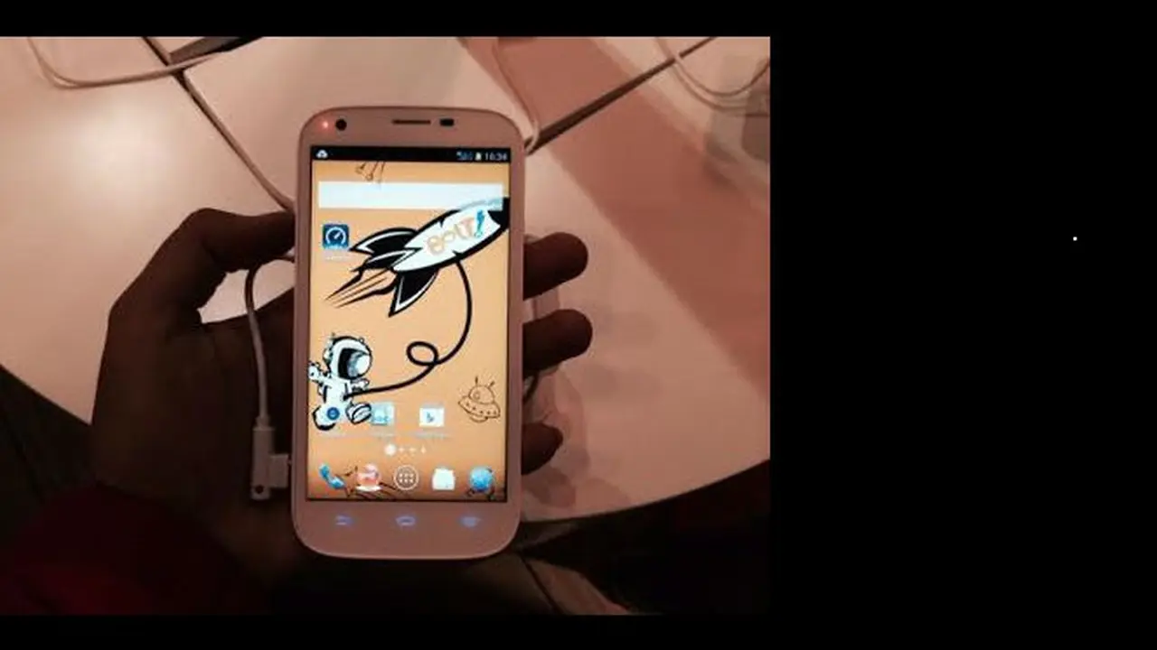 Smartphone 4G Bolt Pertama Resmi Meluncur