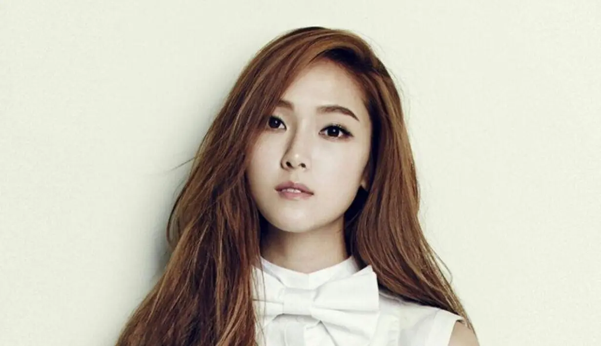 Jessica pun menuliskan pesan yang sangat manis untuk Taeyeon. (Amino Apps)