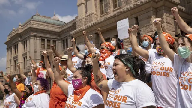 Unjuk rasa warga AS terhadap UU Texas yang melarang aborsi. (Jay Janner/Austin American-Statesman via AP)