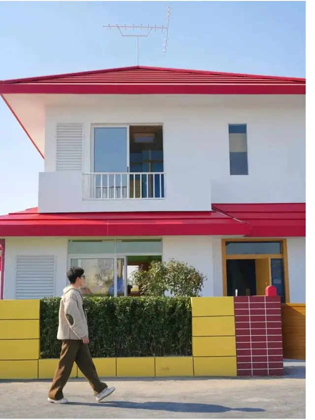 Pria 21 Tahun Bangun Replika Rumah Shinchan Ukuran Asli, Telan Biaya Rp6,6 Miliar