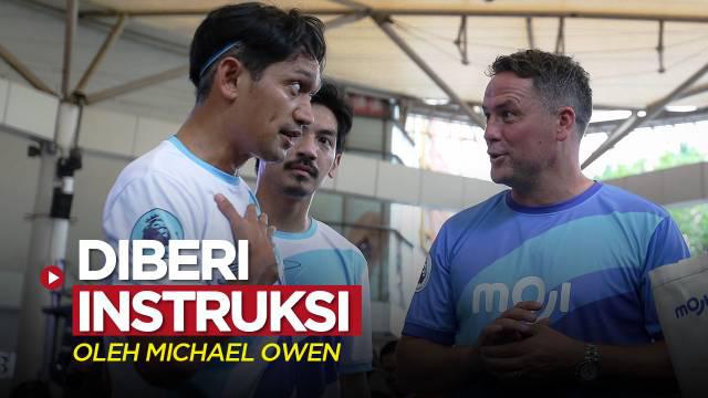 Berita video selebriti Ibnu Jamil berbagi pengalaman diberi instruksi oleh Michael Owen dalam fun footbal saat acara launching MOJI, Minggu (21/8/2022) sore hari WIB.