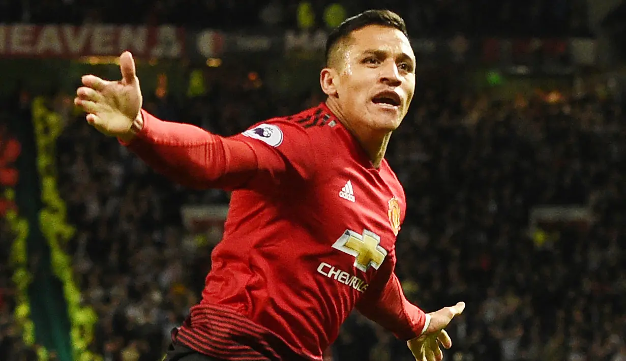 4. Alexis Sanchez (Manchester United) – Striker Chile ini menjadi pemain dengan bayaran tertinggi di Premier League. Mantan Bintang Arsenal ini mendapat 2,28 juta euro per bulan di Manchester United. (AFP/Oli Scarff)