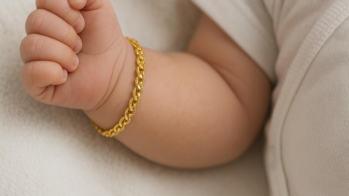 8 Tips Memilih Gelang Emas untuk Bayi Baru Lahir yang Sering Diabaikan Orang Tua