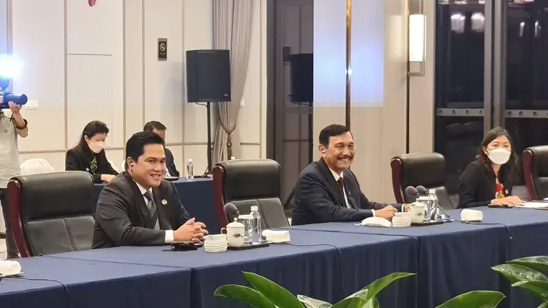 Menteri BUMN Erick Thohir beserta delegasi Indonesia yang diketuai Menko Kemaritiman dan Investasi Luhut Binsar Panjaitan melakukan pertemuan tingkat tinggi dengan pejabat pemerintahan China, pada Sabtu, 5 Mei 2021.