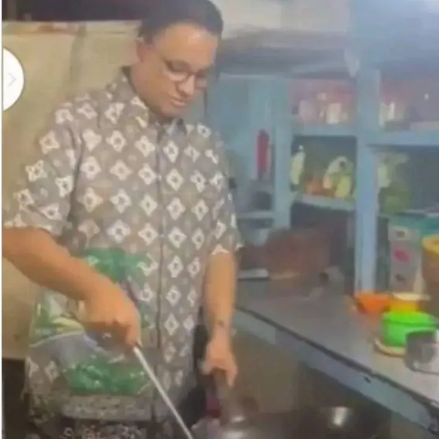Beredar Foto Anies Baswedan Masak |Nasi Goreng Usai Devat Capres Perdana 2024