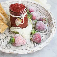 selai stroberi/copyright: unsplash/monika grabkowska