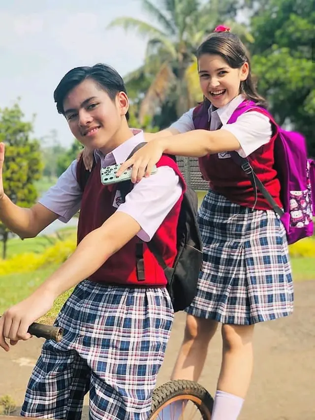 7 Potret Kekompakan Pemain Sinetron Dari Jendela SMP, Ada Anak Pasha Ungu