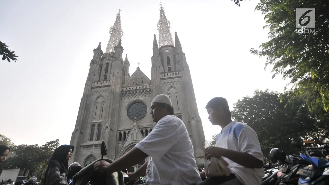 Gereja Katedral Sediakan Lahan Parkir Saat Idul Adha