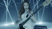 Wonder Girls menggoda penggemar dengan merilis video saat Sunmi dan Hyerin tampak seksi saat memainkan alat musik. Seperti apa ceritanya?