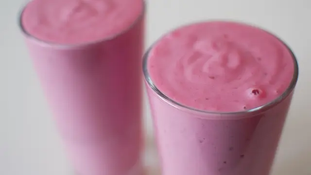 Ilustrasi minuman pink smoothie