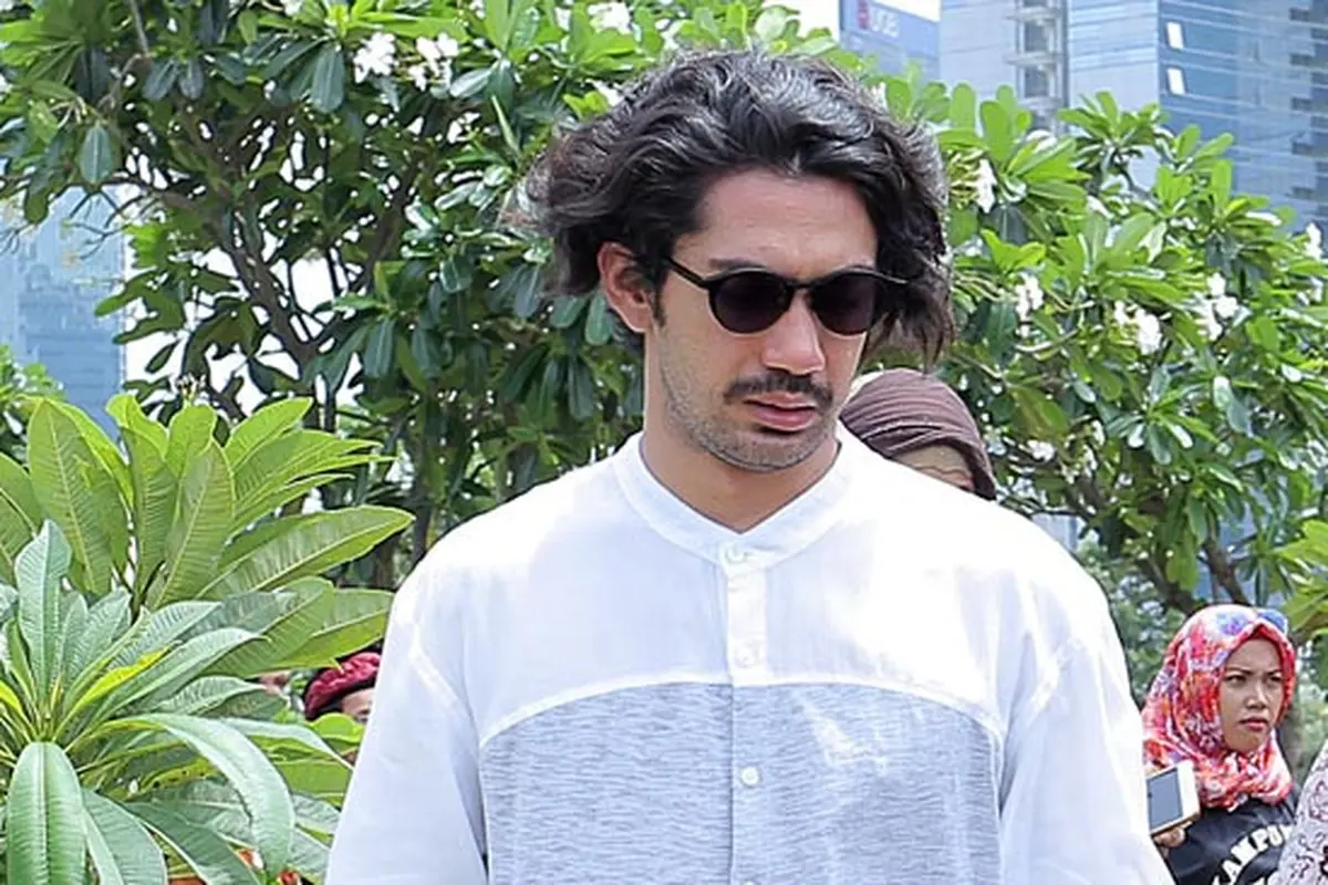 [Bintang] Reza Rahadian
