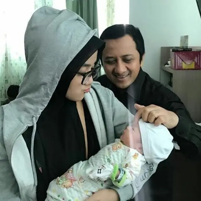Yusuf Mansur dan Wirda Mansur