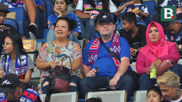 Maria Held dan Gerry Held