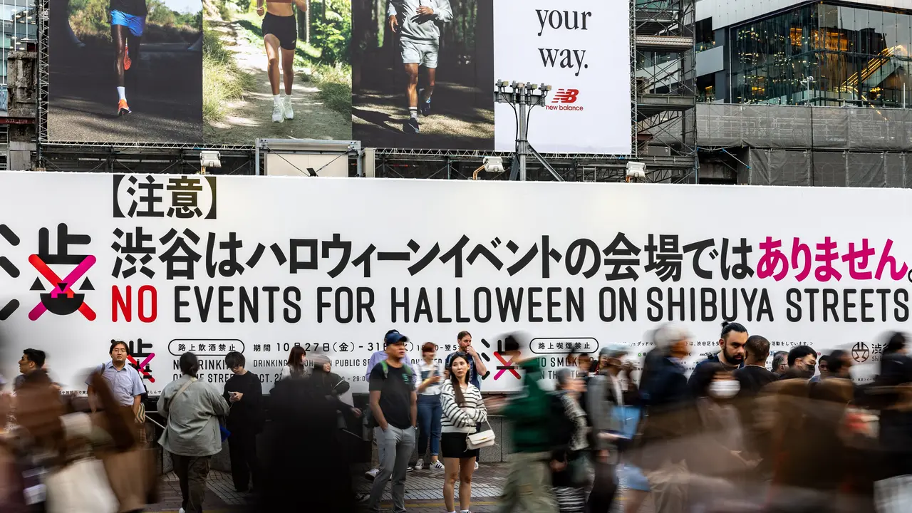 Wisatawan Dilarang Datang ke Shibuya untuk Rayakan Halloween, Patung Hachiko Sampai Dipagari