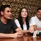 Arifin C. Putra, Tatjana Saphira dan Chicco Jerikho saat menghadiri acara launching poster film Negeri Van Oranje. [Foto: Herman Zakaria/Liputan6.com]