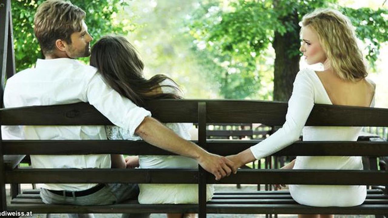 Jangan Abaikan Tanda Awal Pria Selingkuh