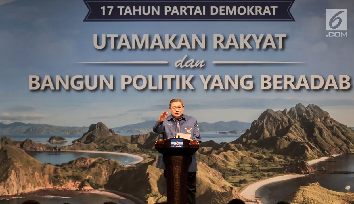 Ketua Umum Partai Demokrat Susilo Bambang Yudhoyono menyampaikan pidato politiknya dalam acara HUT Ke-17 Partai Demokrat di Jakarta, Senin (17/9). Acara itu digelar dengan tema Utamakan Rakyat dan Bangun Politik Yang Beradab. (Merdeka.com/Iqbal S Nugroho)