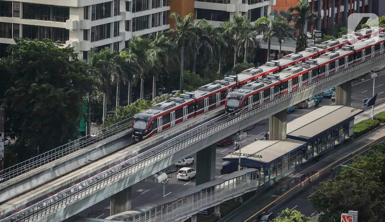 Sejak diresmikan Presiden Joko Widodo pada 28 Agustus hingga akhir Desember 2023, LRT Jabodebek telah mengangkut sebanyak 4.554.751 pengguna. (Liputan6.com/Angga Yuniar)