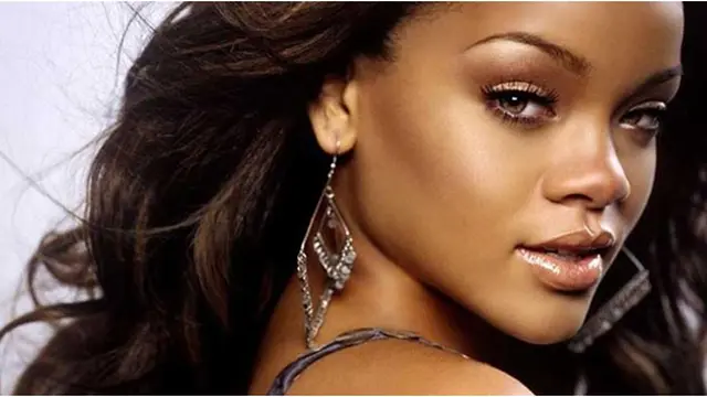 Foto: copyright hotrihanna.com