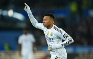 Selebrasi Kylian Mbappe dalam laga Liga Spanyol antara Alaves vs Real Madrid, Senin (15/12/2025). (AP Photo/Miguel Oses)