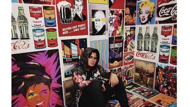 Jarang Terekspos, Ini 6 Potret Axel Anak Moldy Radja yang Jadi Penyanyi