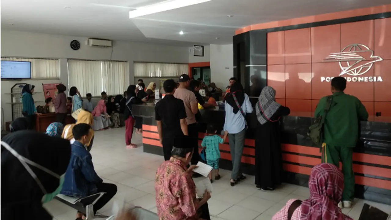 Pencairan THR Pensiunan di Kendari