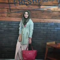 Zaskia Adya Mecca mengaku senang karena saat ini sudah banyak artis yang mengenakan hijab. Foto: Instagram