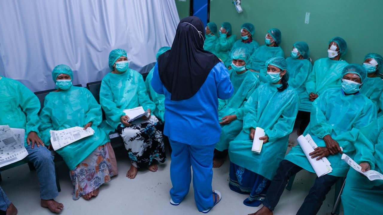 Sebagai salah satu upaya untuk mencegah kebutaan operasi katarak gratis dilakukan di RSUD Sayang, Cianjur, Jawa Barat akhir pekan lalu.