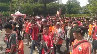 Persija Vs Persib, Suporter Dilarang Bawa Benda Keras ke Stadion GBK