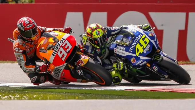 Video: Bukti Kalau Rossi Nggak Bisa Move On dari Marquez