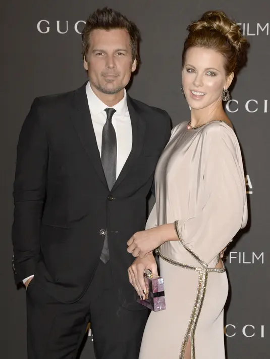 Sudah banyak selebriti Hollywood yang bercerai, namun berita yang dilansir dari Aceshowbiz diharapkan tidak benar dan pernikahan mereka diharapkan baik-baik saja dan tidak menambah daftar perceraian Hollywood. (Bintang/EPA)