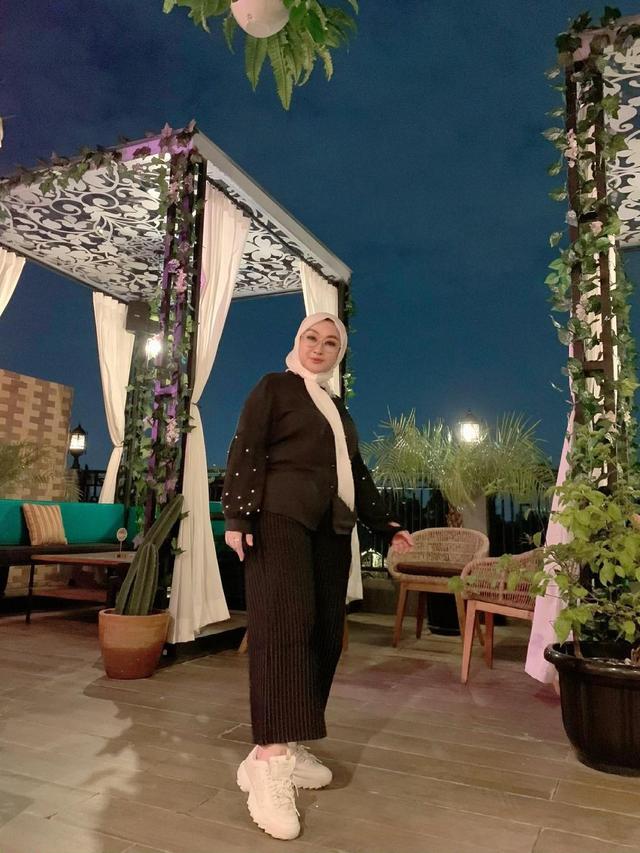 7 Potret Ricca Rachim, Istri Rhoma Irama yang Jarang tersorot dan Awet Muda